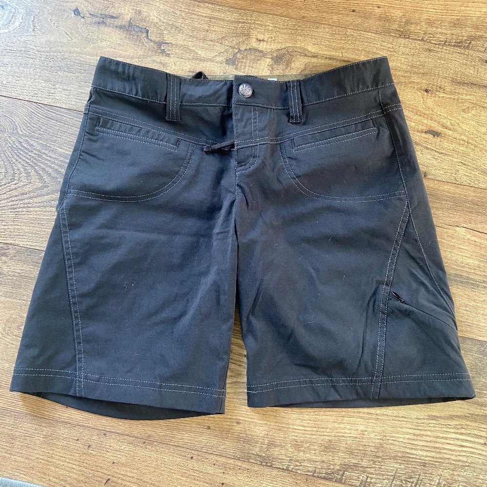 Athleta Dipper Bermuda Hiking Shorts